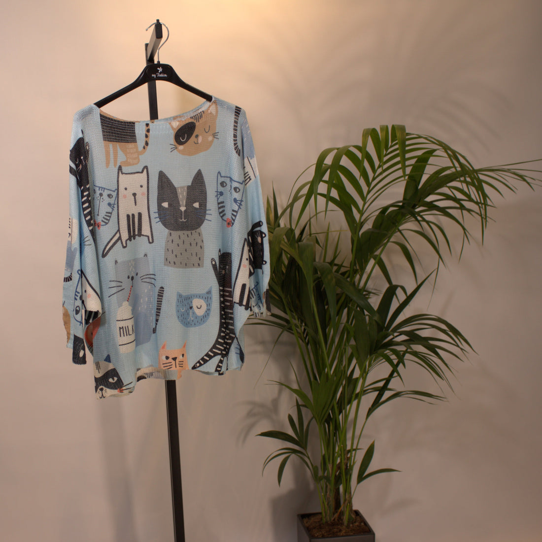 Cat art shirt B - blue