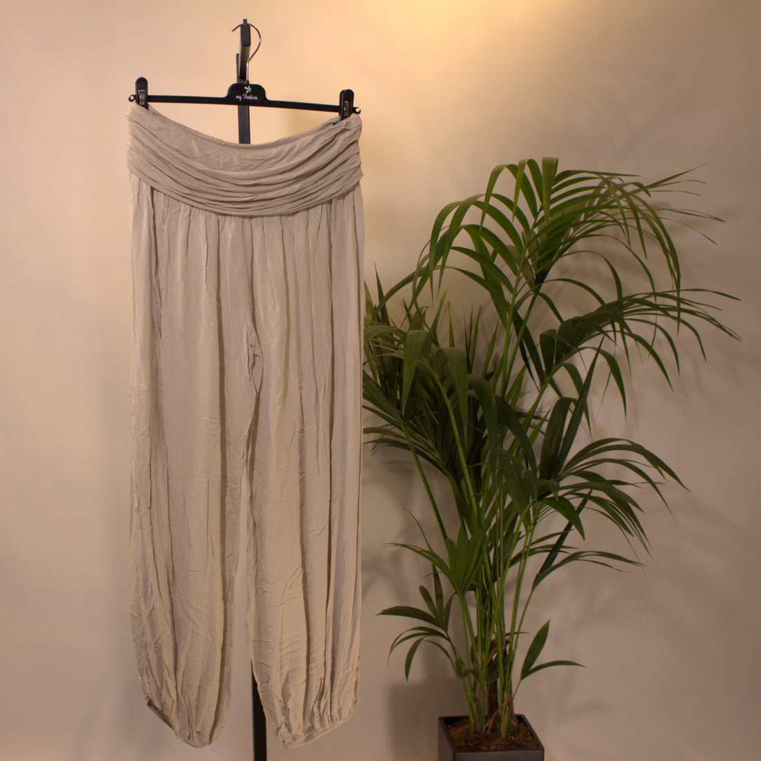 Harem simple beige