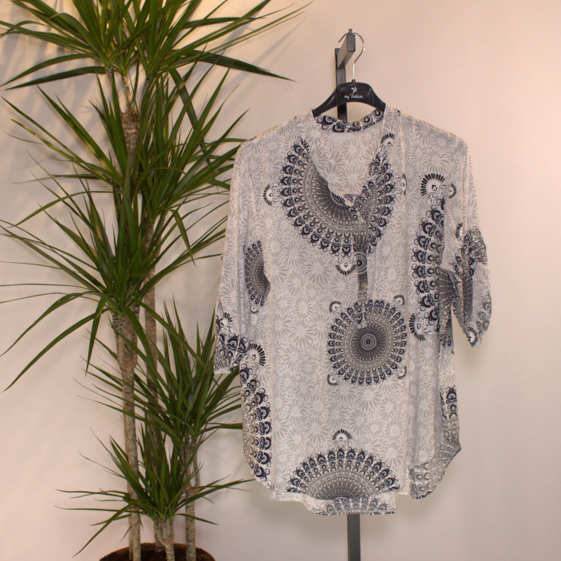 Blouse Fantasy B - white