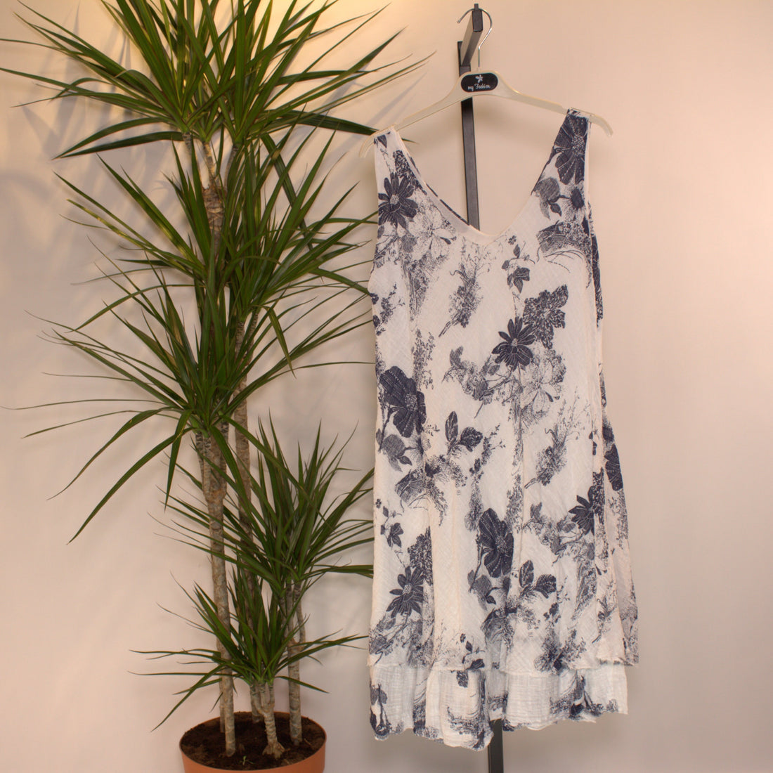 Summer dress flowers - white