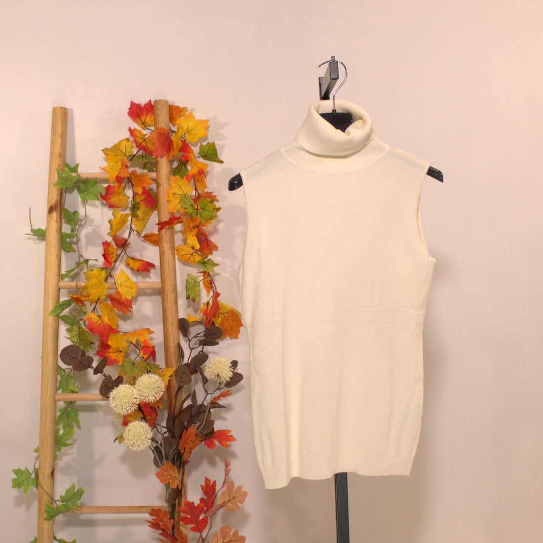 Turtleneck Gilet - White