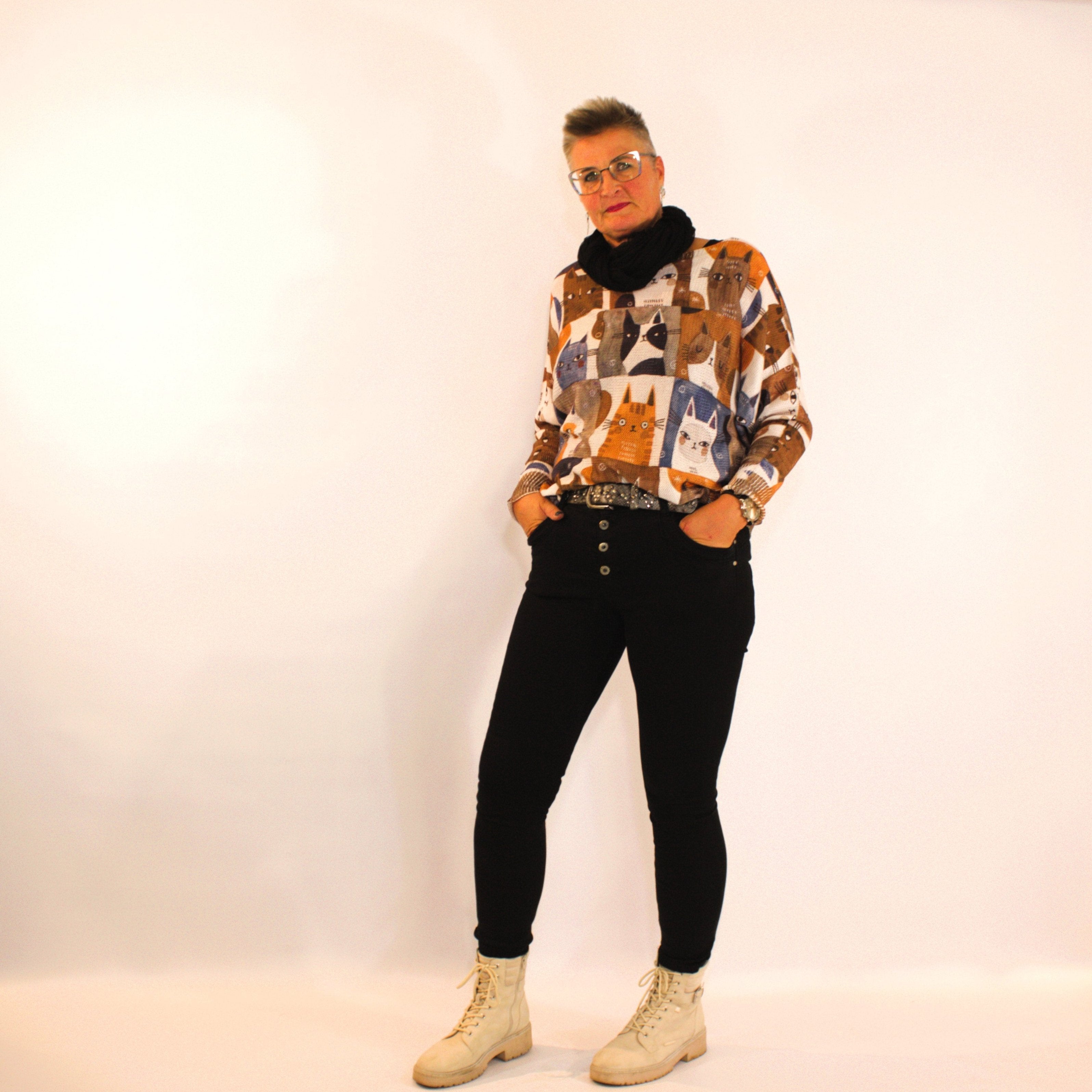 Cat Art Shirt E - Brown